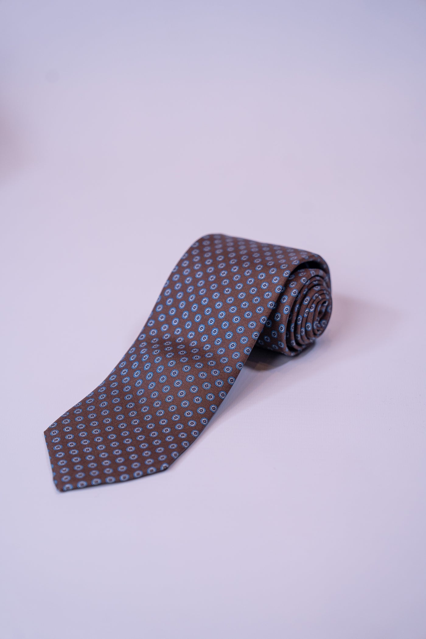 Eton slips i brun med blå prikker