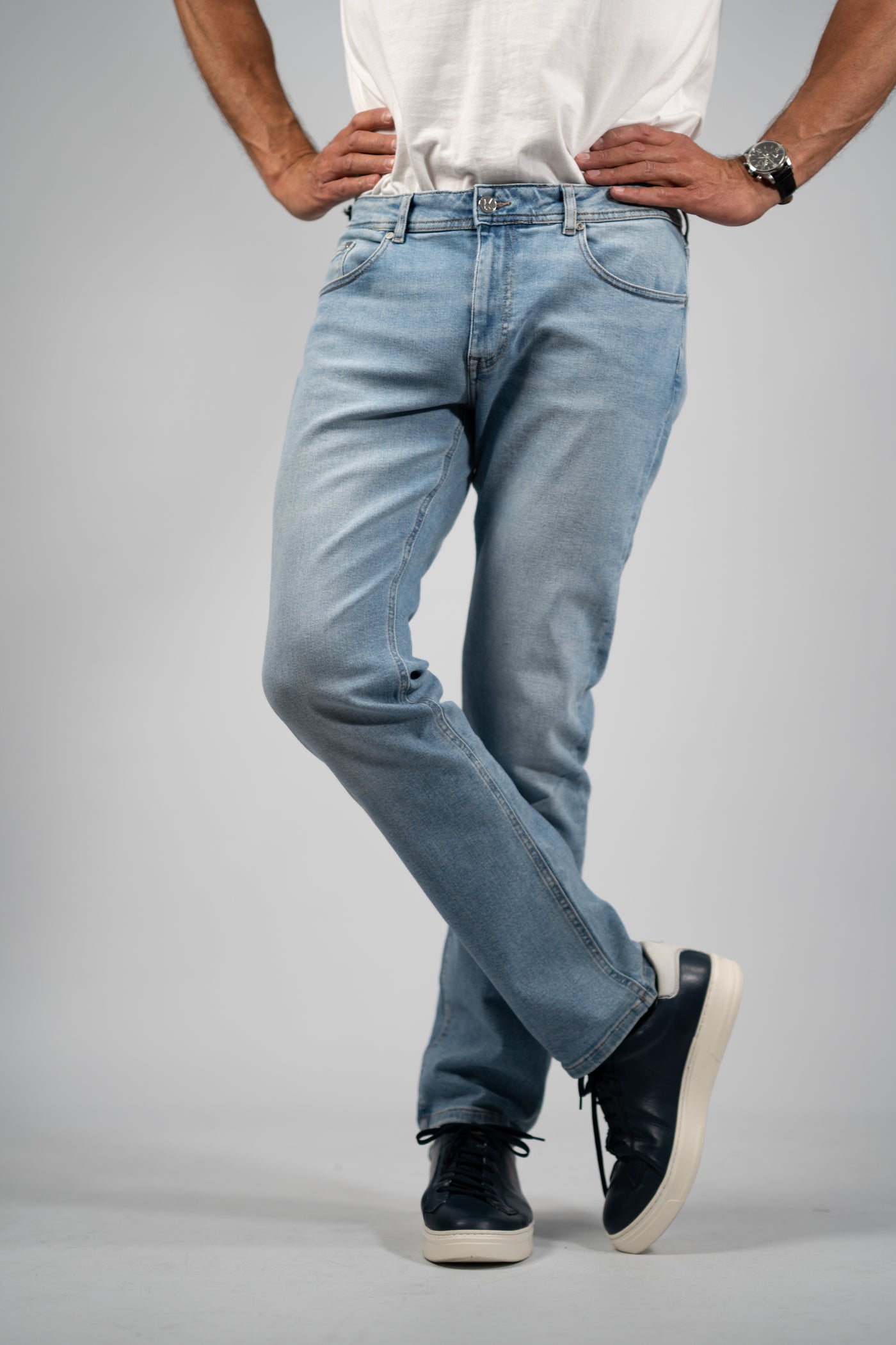 Karl Lagerfeld lyse denim jeans