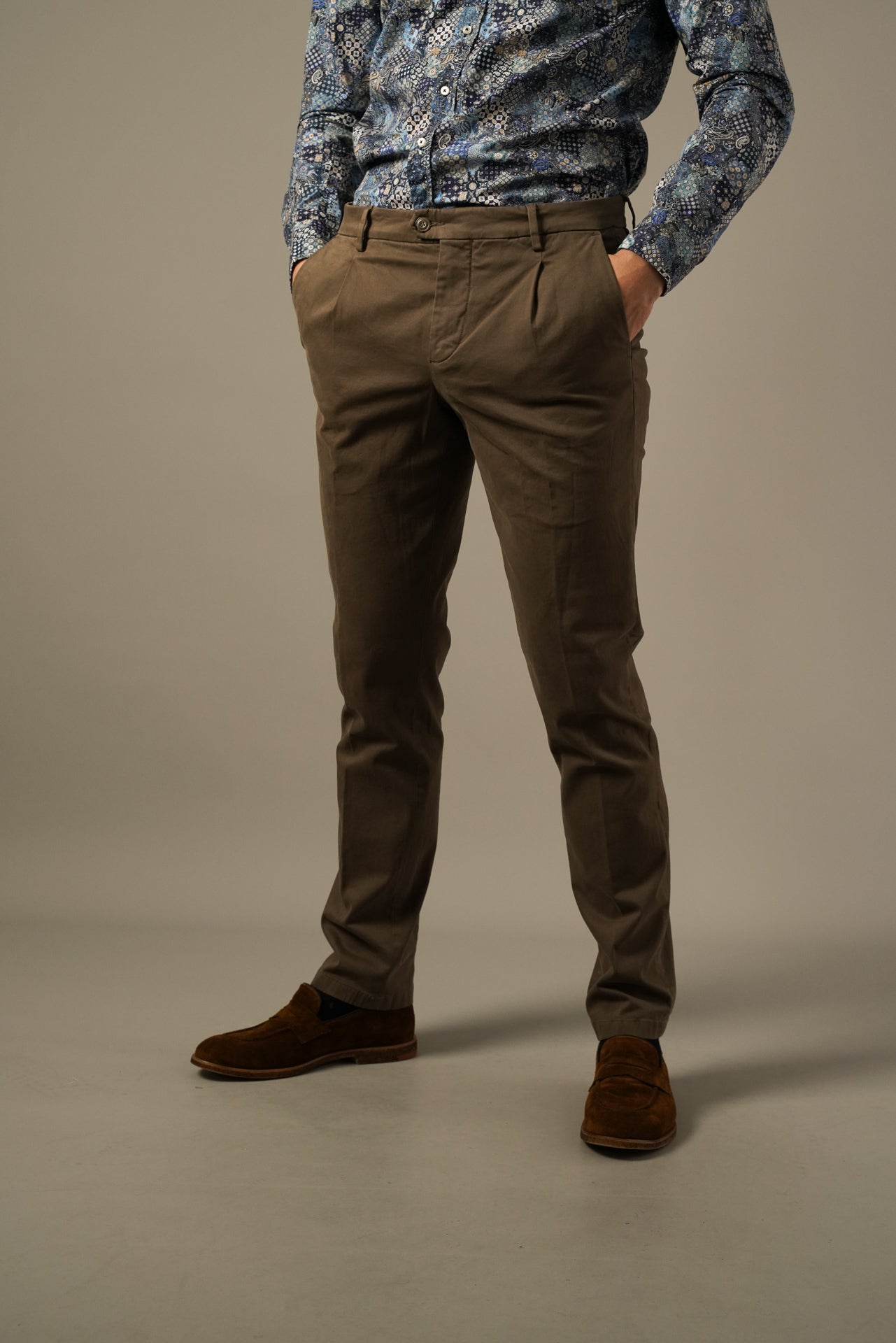 Teleria Zed – brune chinos i bomuld stretch