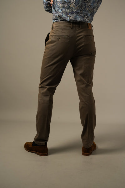 Teleria Zed – brune chinos i bomuld stretch