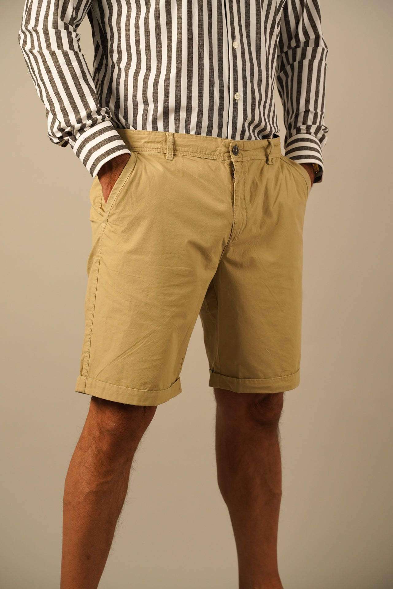 Aeronautica Militare beige shorts