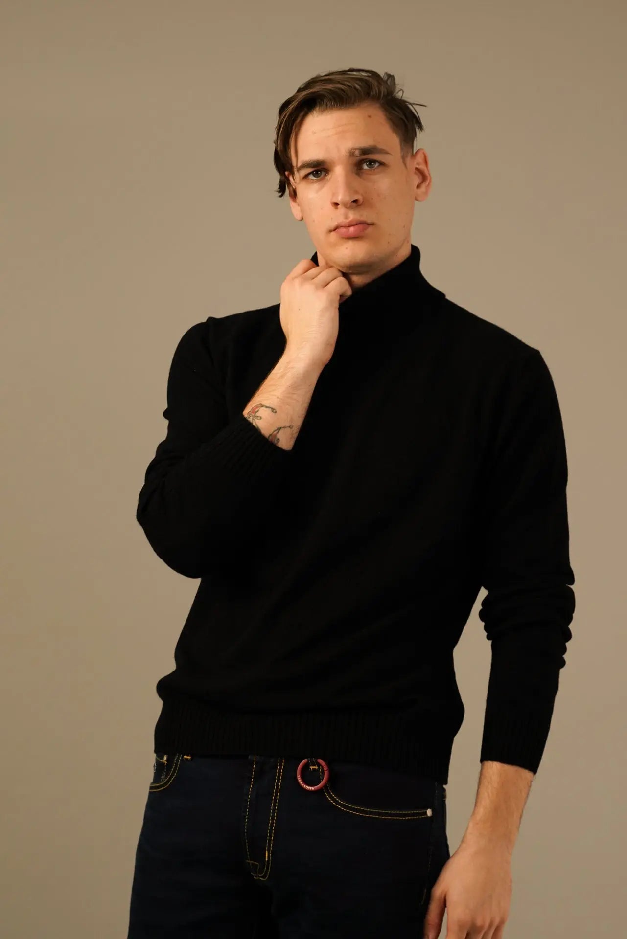 Golman Copenhagen Cashmere Rullekrave Strik – Sort Golman Copenhagen