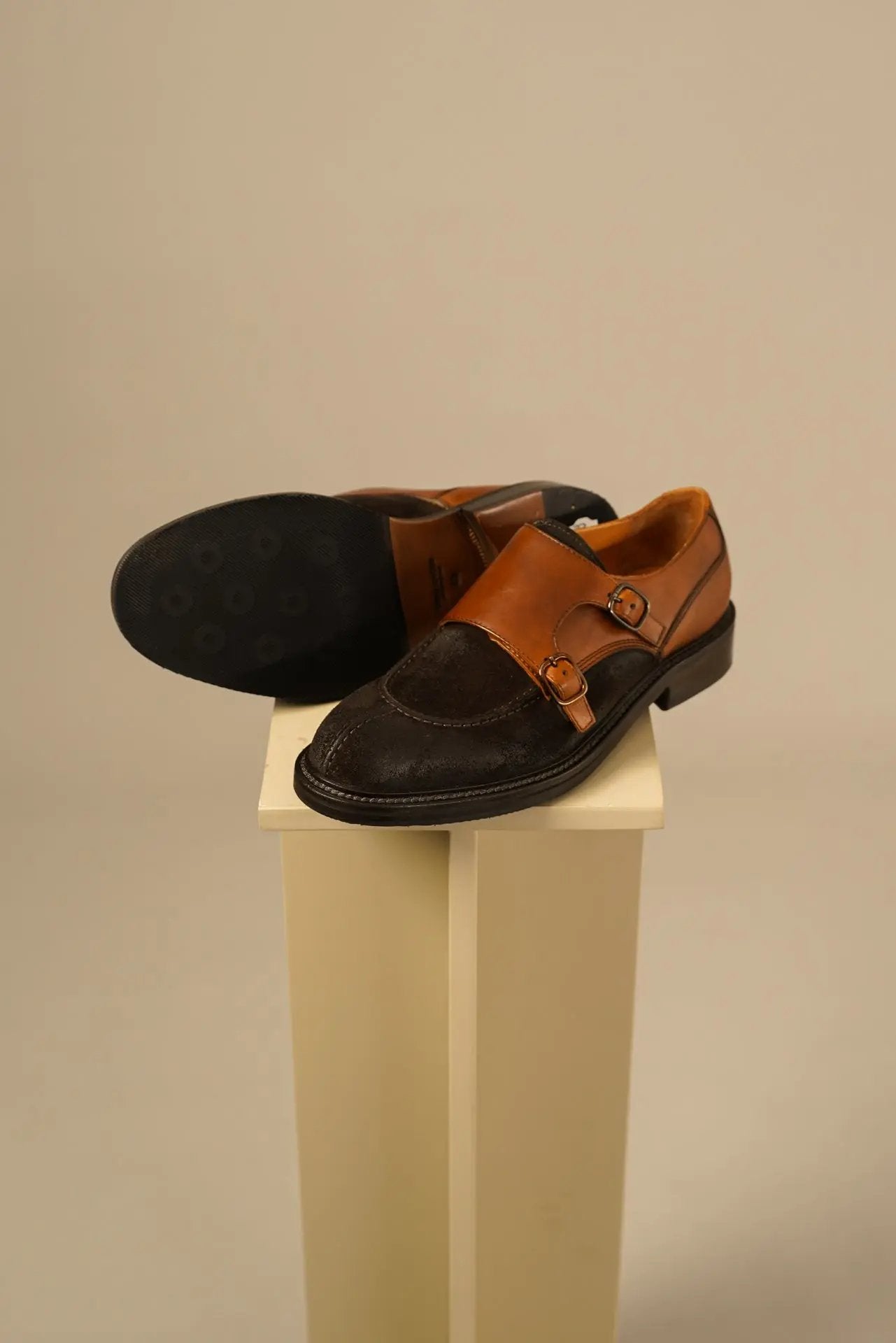 Golman Copenhagen – Håndlavet dobbel monk strap i nano-behandlet ruskind Golman Copenhagen